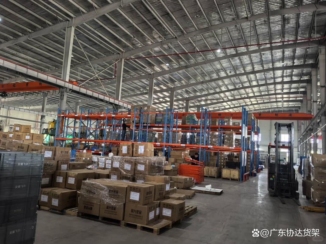 电子工厂自主移动机器人:精密元器件防损转运技术应用